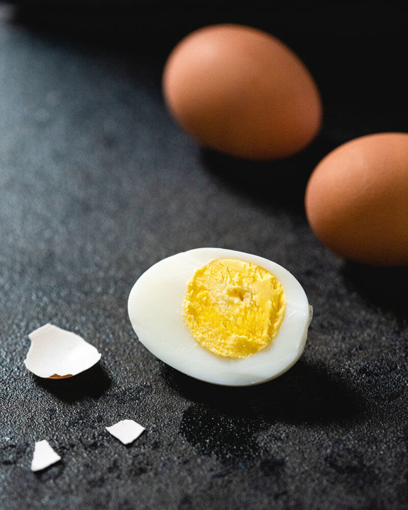 煮熟的鸡蛋怎么削皮